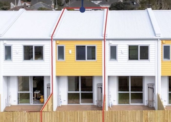  at 9 Coral Crescent, Panmure, Auckland