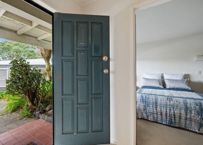 at 3/3 Peter Terrace, Castor Bay, Auckland