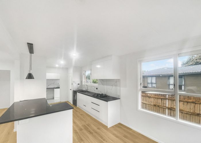  at 10 Leonard Place, Otara, Auckland