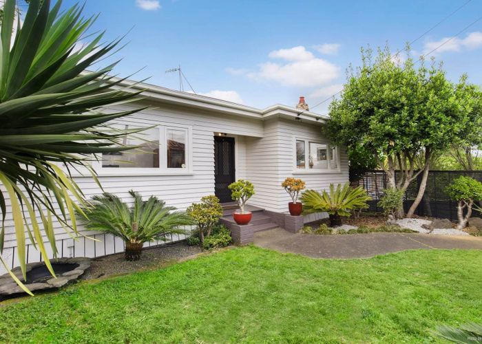  at 24 Woodbine Ave, Greenlane, Auckland City, Auckland