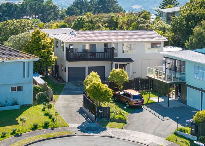  at 7 Livet Place, Papakowhai, Porirua