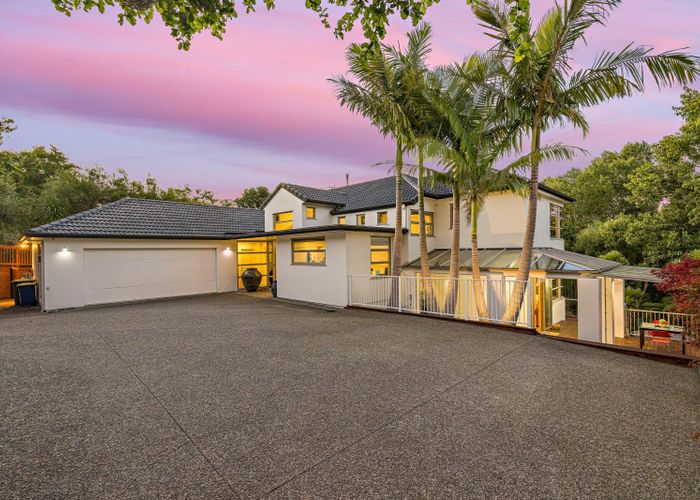 For sale 5 Oakford Park Crescent, Greenhithe, North Shore City