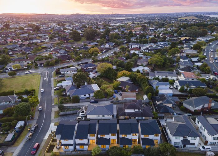  at 8C Andrew Road, Howick, Manukau City, Auckland