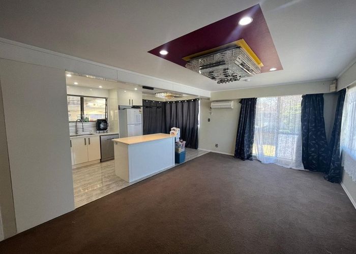  at 6 Montego Place, Weymouth, Manukau City, Auckland