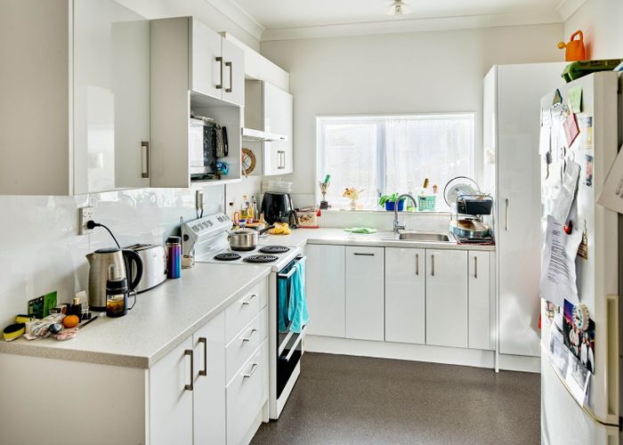  at 279 Dowse Drive, Maungaraki, Lower Hutt, Wellington