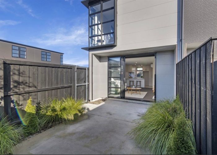  at 2/68 Barbour Street, Waltham, Christchurch City, Canterbury