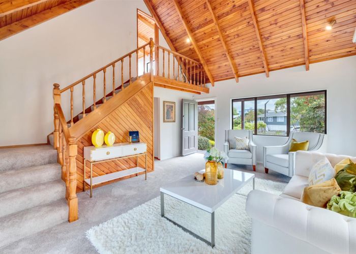  at 5 Kayle Glen, West Harbour, Auckland