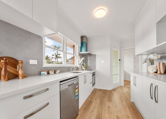 at 1/68 Bleakhouse Road, Bucklands Beach, Auckland