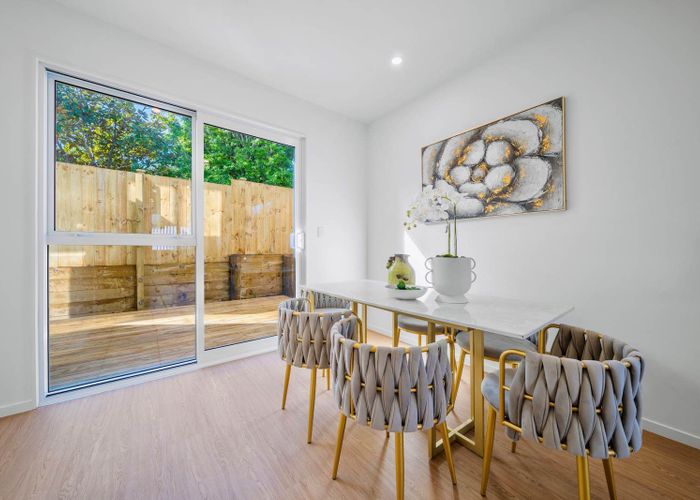 at 2D Deuxberry Avenue, Northcote, North Shore City, Auckland