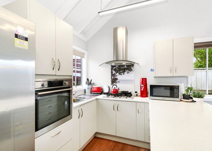  at 74 Kiwi Crescent, Tawa, Wellington