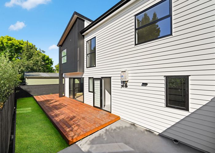  at 4/11 Comries Road, Chartwell, Hamilton, Waikato