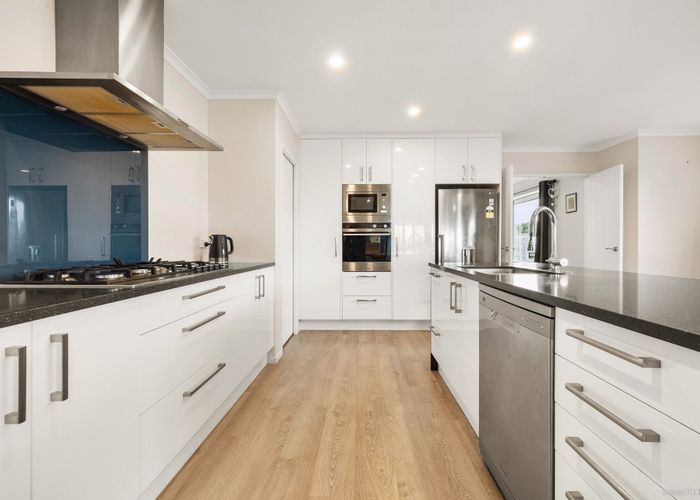  at 11 Naho Place, Meremere