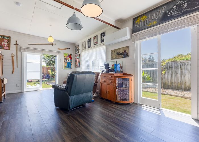  at 6 Kapiti Lane, Otaki Beach, Kapiti Coast, Wellington