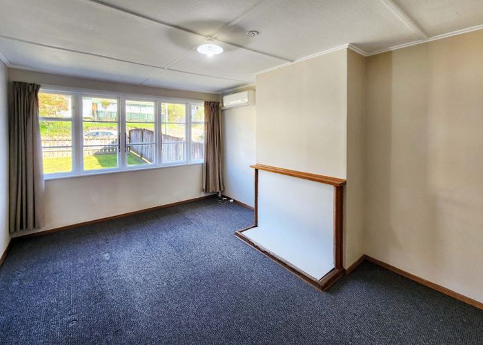  at 32 Bird Grove, Stokes Valley, Lower Hutt