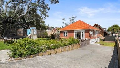  at 1 Hadfield Avenue, Waterview, Auckland