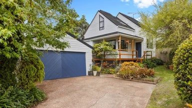  at 35 Petrel Place, Massey, Auckland