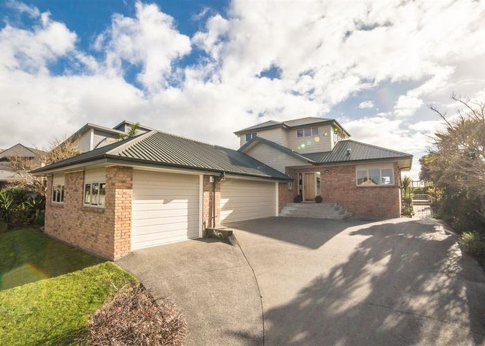  at 17 Southworth Place, Grandview Heights, Hamilton, Waikato