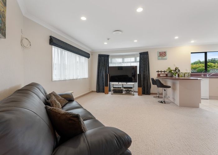  at 8 Adam Lile Drive, Highlands Park, New Plymouth