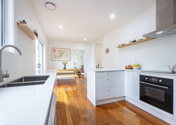  at 76 Queenstown Road, Onehunga, Auckland