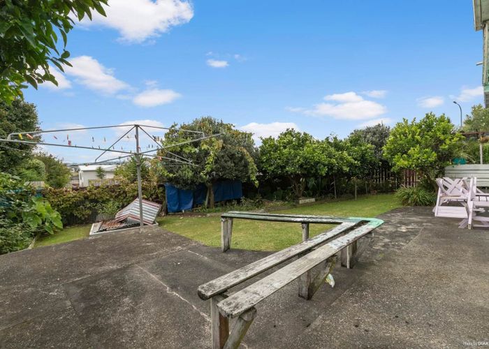  at 16 Frangipani Avenue, Manurewa, Manukau City, Auckland