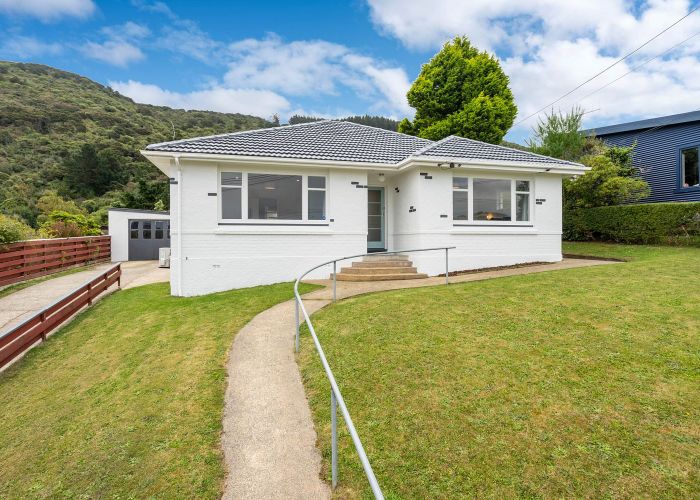  at 39 Kauri Street, Ravensbourne, Dunedin