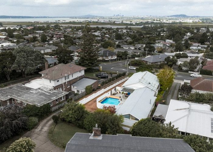  at 34 Te Atatu Road, Te Atatu South, Auckland