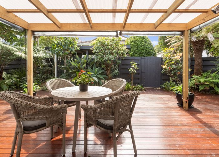  at 2/110 Owairaka Avenue, Mount Albert, Auckland City, Auckland