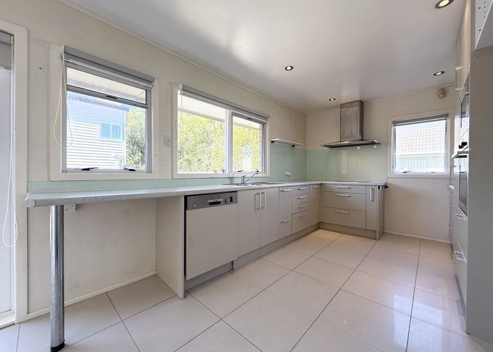  at 1 Sunnynook Road, Forrest Hill, Auckland