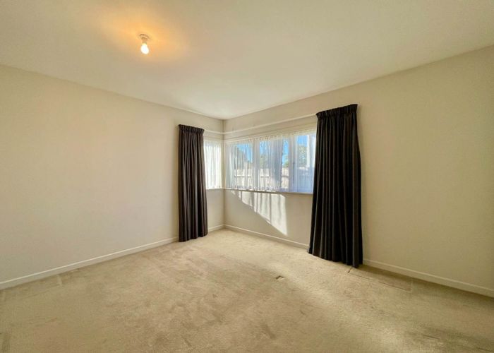 at 16A Ropata Avenue, Point England, Auckland