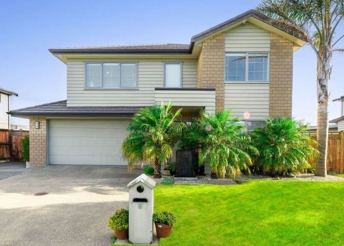  at 8 Scotsmoor Drive, Wattle Downs, Auckland