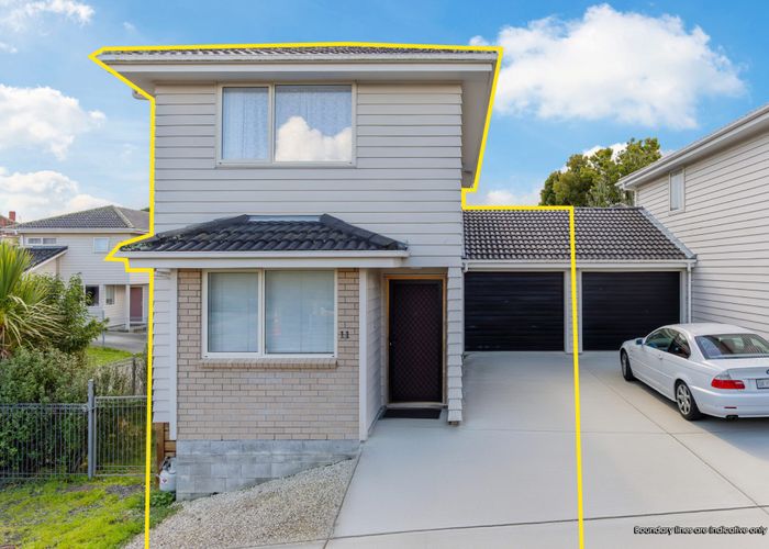 at 11 Manatu Lane, Kelston, Waitakere City, Auckland