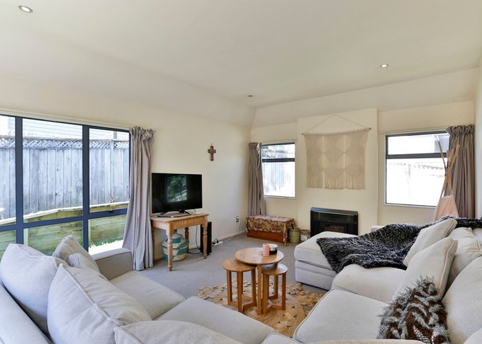  at 15A Renfrew Avenue, Sandringham, Auckland