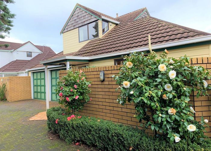  at 2/6 Corbett-scott Avenue, Epsom, Auckland