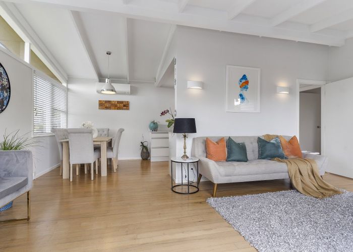  at 22 Robbies Road, Shelly Park, Auckland