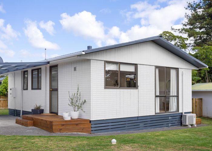  at 11 Queen Street, Riverhead, Rodney, Auckland