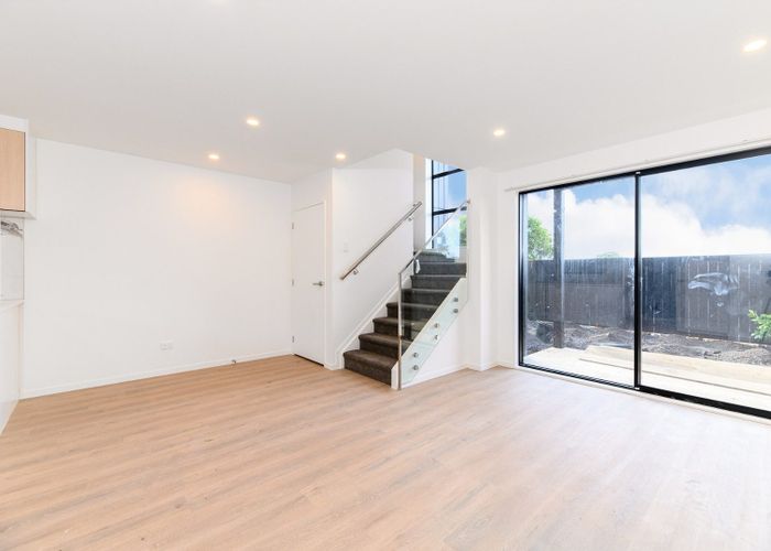  at 7/60 Triangle Road, Massey, Waitakere City, Auckland
