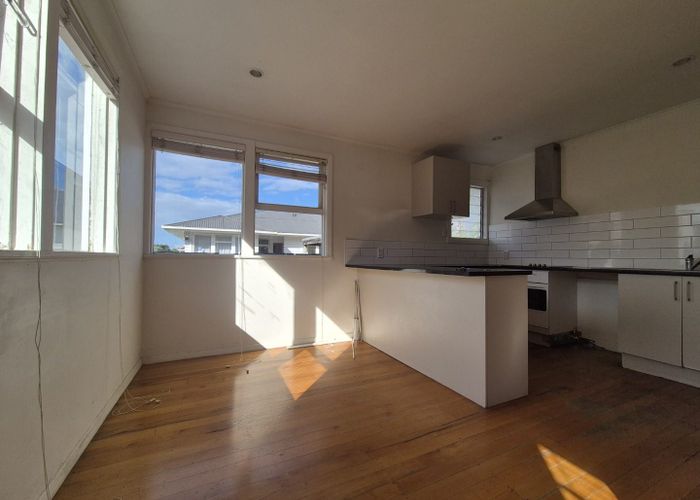  at 194 Pilkington Road, Point England, Auckland City, Auckland