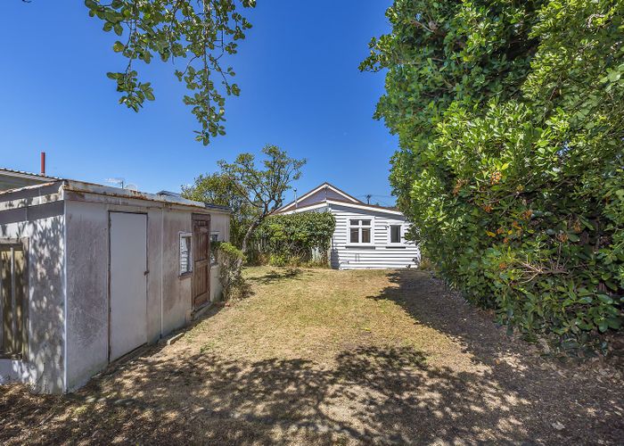  at 124 Apu Crescent, Lyall Bay, Wellington