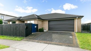  at 226 Mark Avenue, Grenada Village, Wellington
