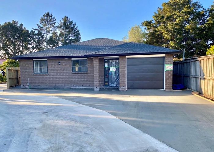  at 60B Cobham crescent, Kelston, Auckland