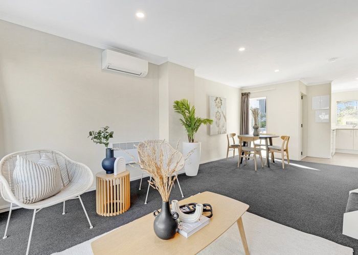  at 15 Whakawhiti Loop, Avondale, Auckland