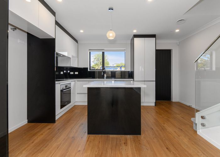  at 36F Seymour Road, Sunnyvale, Auckland