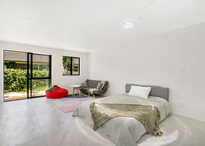  at 8/21 Montrose Street, Point Chevalier, Auckland City, Auckland