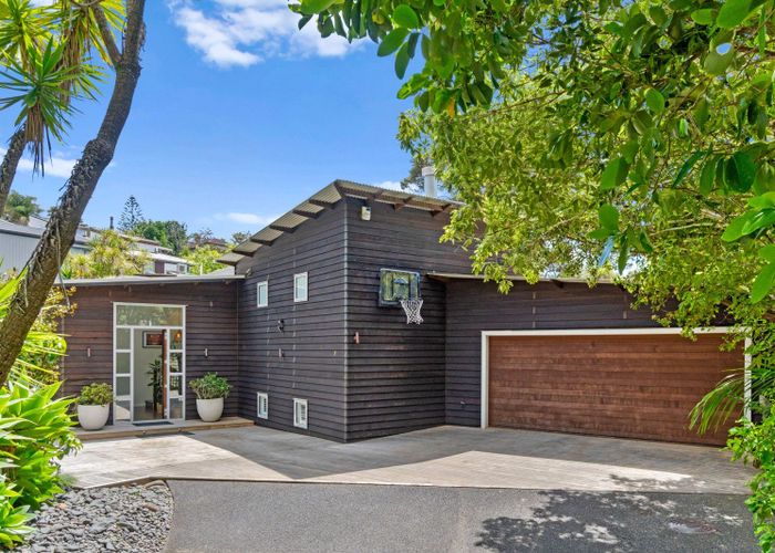  at 8 Zion Road, Birkenhead, North Shore City, Auckland