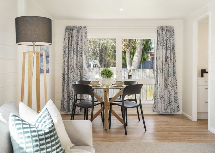  at 2/40 Salisbury Road, Birkdale, Auckland