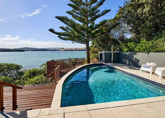  at 300B Paremata Road, Whitby, Porirua, Wellington