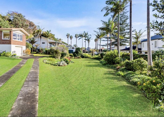  at 7 Luke Place, Eastern Beach, Manukau City, Auckland