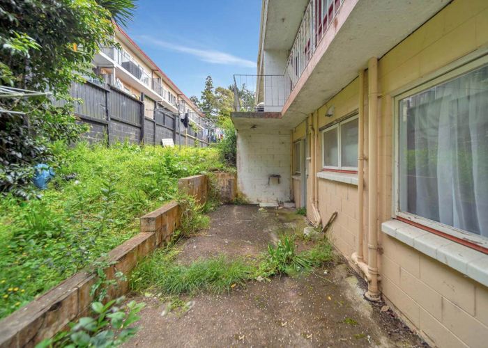  at 2/61 High Street, Otahuhu, Auckland