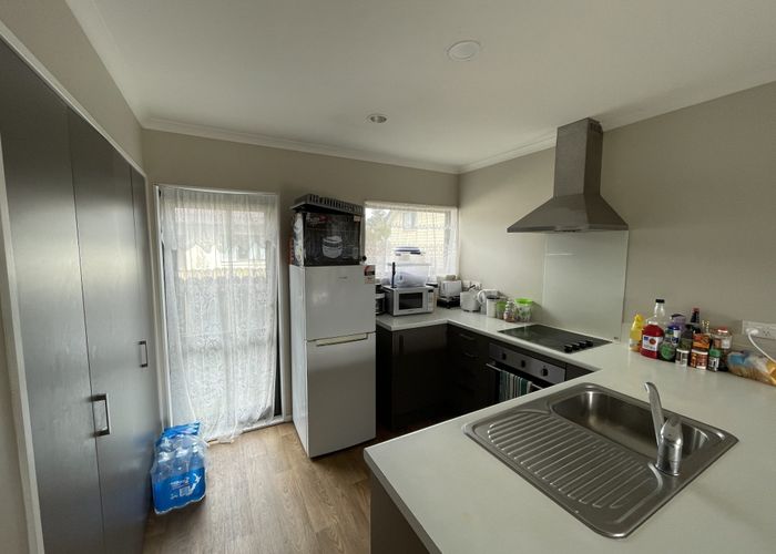  at 2/35 Earlsworth Road, Mangere East, Manukau City, Auckland