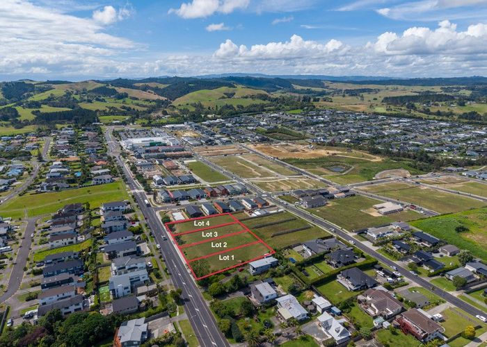  at 1 Kakahi Road, Beachlands, Manukau City, Auckland
